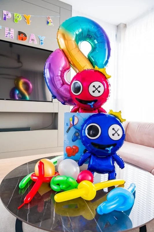 Urodziny z balonami w kształcie postaci z gier